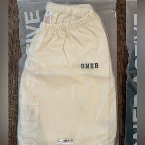 NWT Oner Active Lightweight Joggers | M Long - Off White